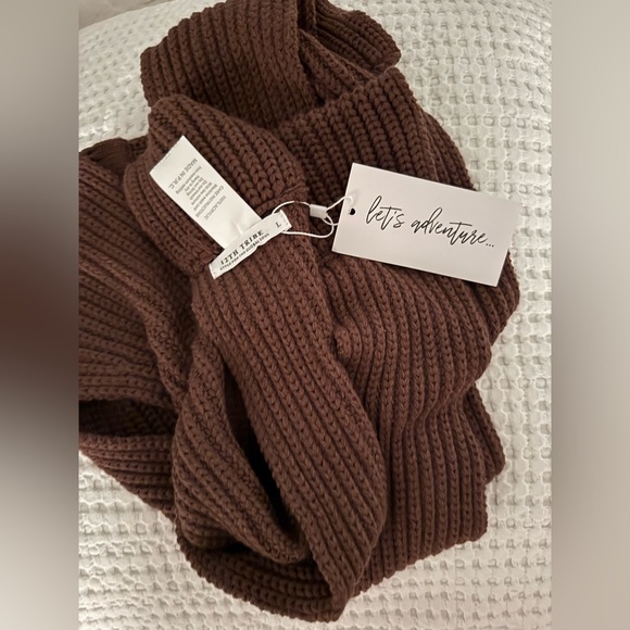 12th Tribe CORONADO BROWN KNITTED TOP - Picture 3 of 3